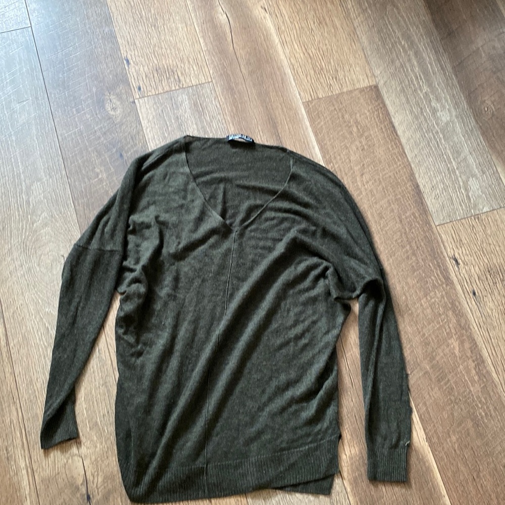 Lightweight sweater